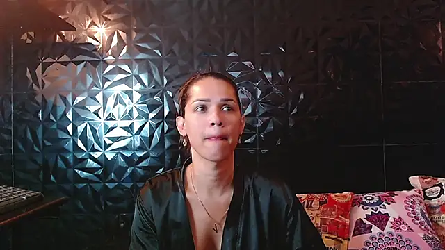 PINK  LOLA1 online show from 02/06/26, 10:33