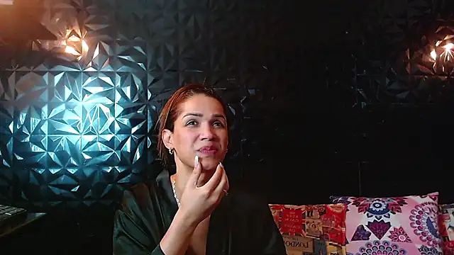 PINK  LOLA1 online show from 12/03/25, 12:33