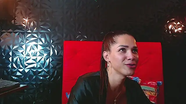 Snapshot of PINK__LOLA1 chatting on 02/16/25, 01:14 PINK LOLA1 online show from 02/16/25, 01:14