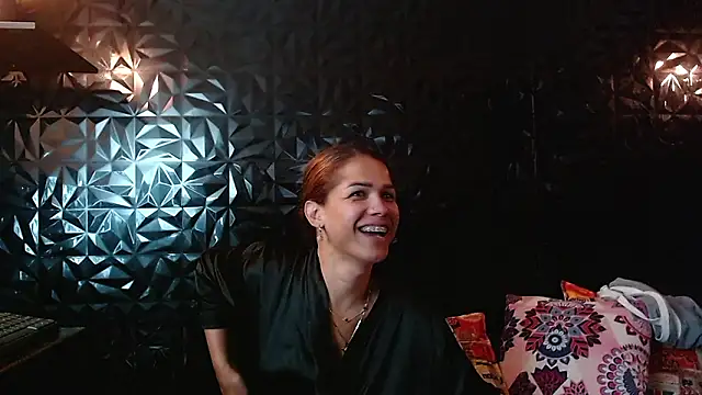 PINK  LOLA1 online show from 02/25/26, 12:11