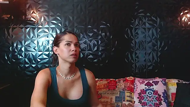 PINK  LOLA1 online show from 10/24/25, 08:41