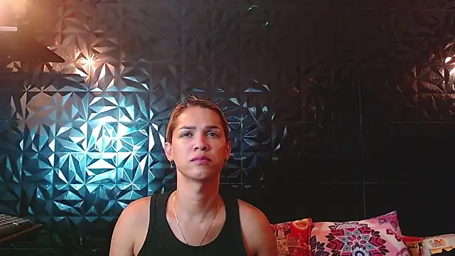 PINK  LOLA1 online show from 06/04/26, 12:15
