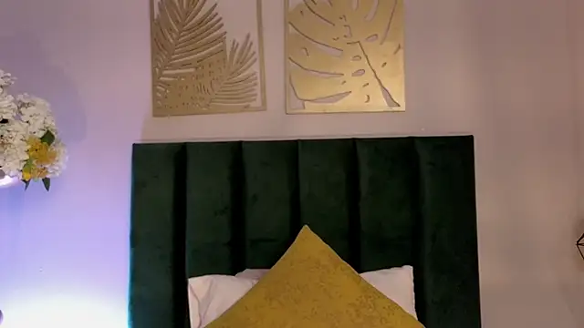 Christy Sea online show from 12/22/25, 06:19