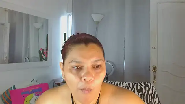 Selenna01 online show from 02/25/25, 01:43