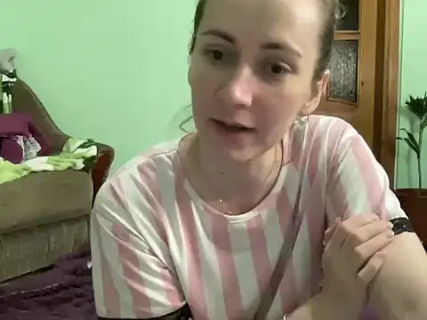 Snapshot of AngelTough20 chatting on 10/02/25, 10:46 AngelTough20 online show from 10/02/25, 10:46