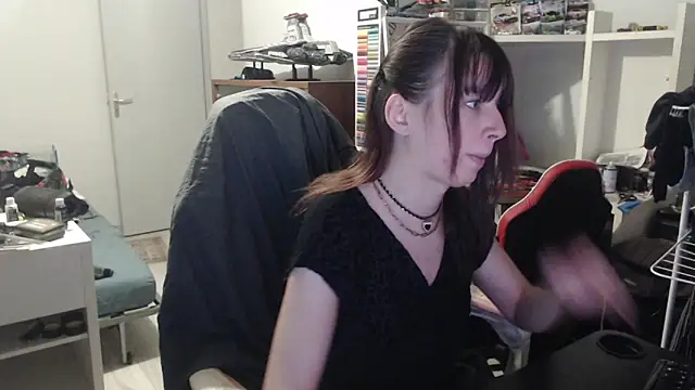 Snapshot of missthon0 chatting on 02/09/26, 12:58 missthon0 online show from 02/09/26, 12:58