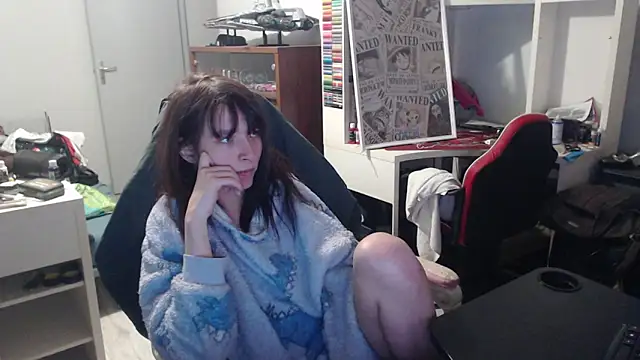 Snapshot of missthon0 chatting on 02/05/26, 07:43 missthon0 online show from 02/05/26, 07:43