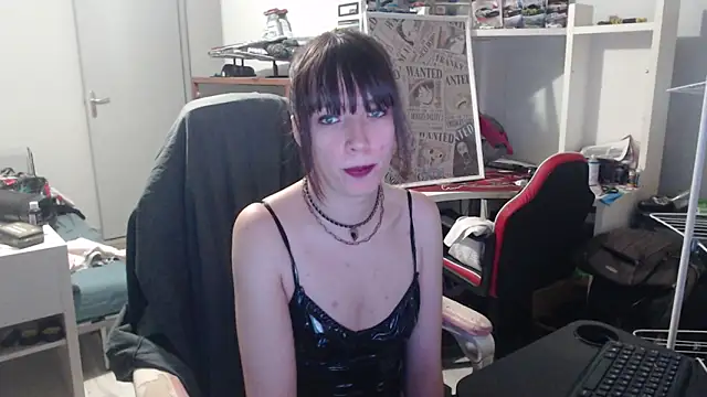 Snapshot of missthon0 chatting on 02/03/26, 10:42 missthon0 online show from 02/03/26, 10:42