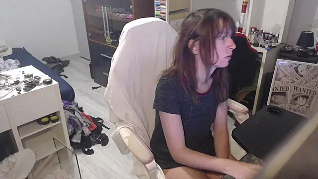 Snapshot of missthon0 chatting on 04/16/26, 11:11 missthon0 online show from 04/16/26, 11:11