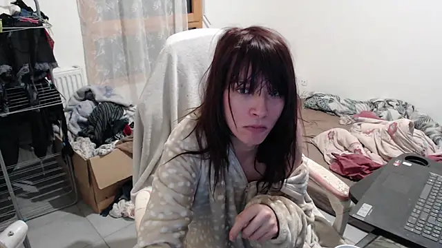 missthon0 online show from 11/13/25, 06:17