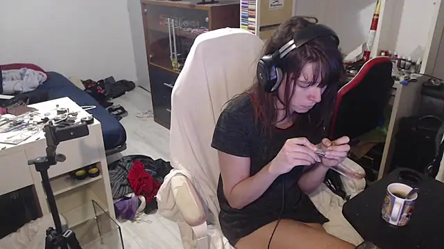 Snapshot of missthon0 chatting on 04/04/26, 09:49 missthon0 online show from 04/04/26, 09:49