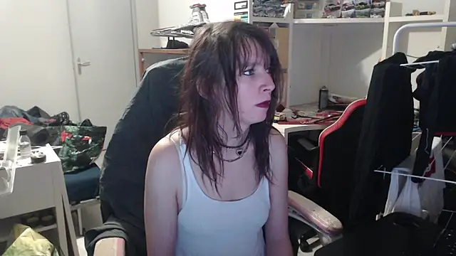 Snapshot of missthon0 chatting on 03/02/26, 11:39 missthon0 online show from 03/02/26, 11:39