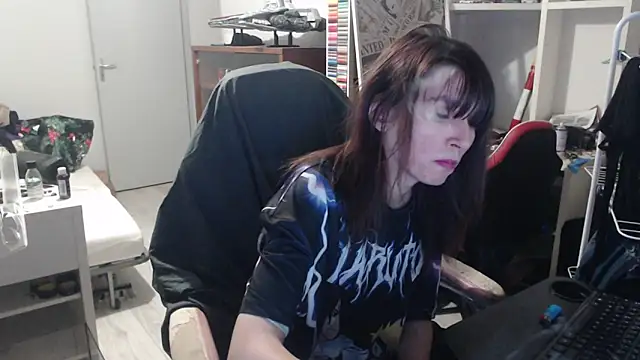 Snapshot of missthon0 chatting on 02/20/26, 02:19 missthon0 online show from 02/20/26, 02:19