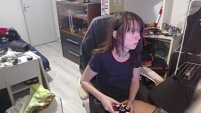 Snapshot of missthon0 chatting on 03/12/26, 01:26 missthon0 online show from 03/12/26, 01:26