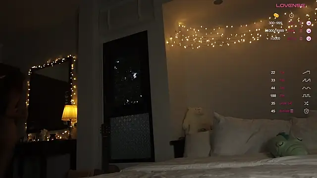 Amylittlestar online show from 10/05/25, 11:17