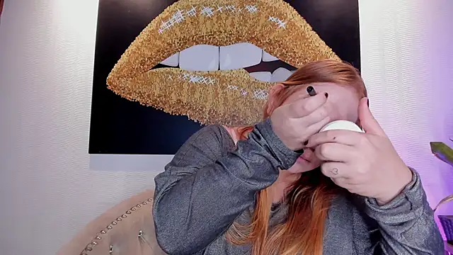 hannamartinn online show from 10/28/25, 03:44