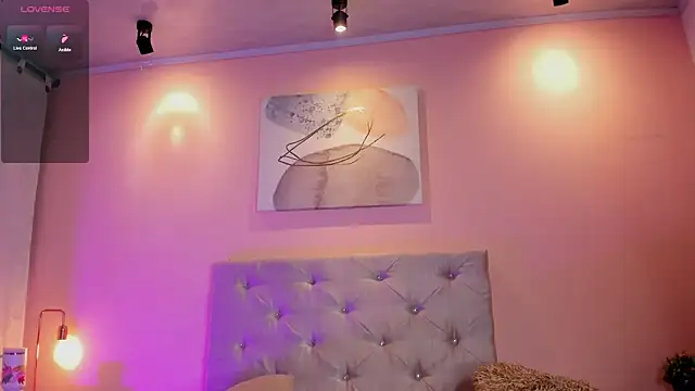 hannamartinn online show from 11/04/25, 02:04