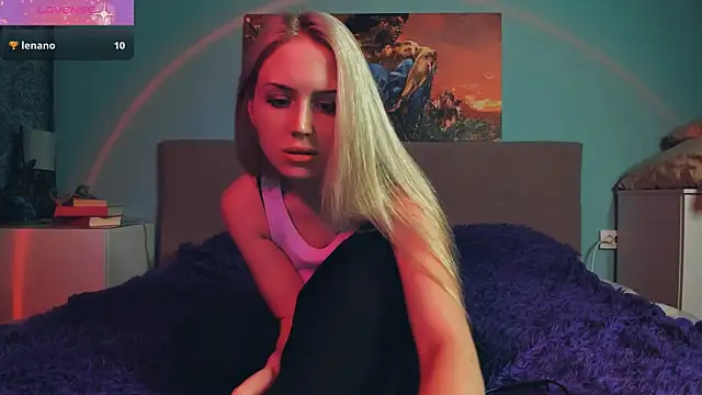 Linda Roxy online show from 01/26/25, 05:34