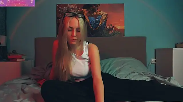 Linda Roxy online show from 01/09/25, 05:00