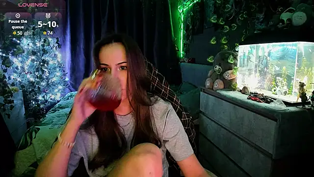 Selbi Paine online show from 12/22/25, 12:33