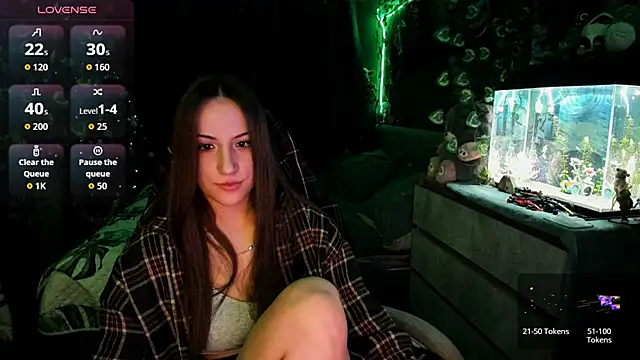 Selbi Paine online show from 12/16/25, 06:12