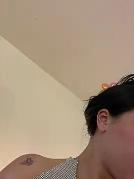 KallyMyller1 online show from 04/30/26, 07:43