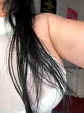 Snapshot of KallyMyller1 chatting on 09/25/25, 01:44 KallyMyller1 online show from 09/25/25, 01:44