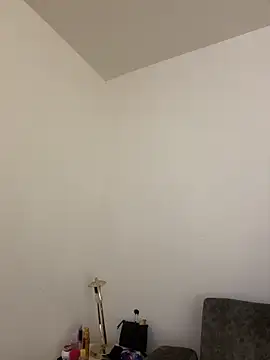 KallyMyller1 online show from 04/05/26, 07:42