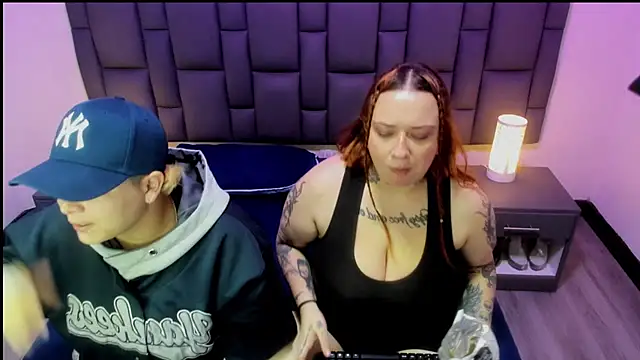 MiaYMolly online show from 03/11/25, 02:53