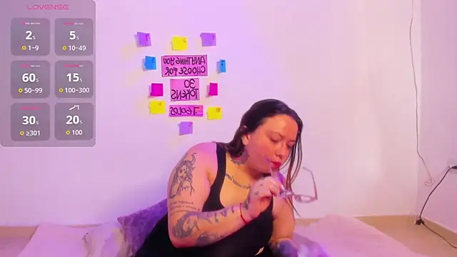 MiaYMolly online show from 03/19/26, 04:18