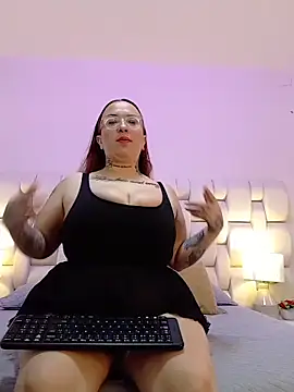 MiaYMolly online show from 09/27/25, 02:23
