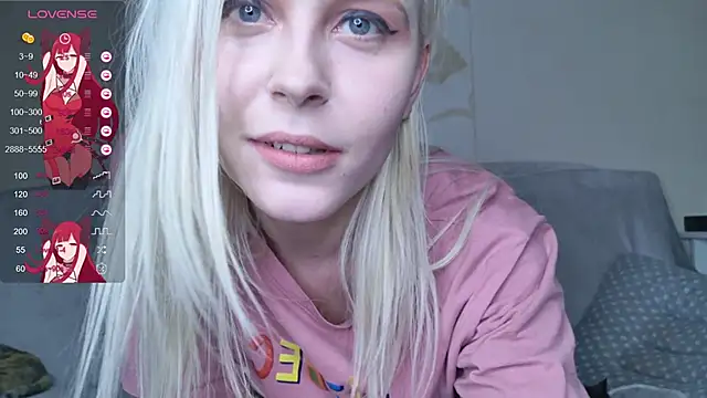 Snapshot of Evelyn_rabbit chatting on 03/07/25, 01:51 Evelyn rabbit online show from 03/07/25, 01:51