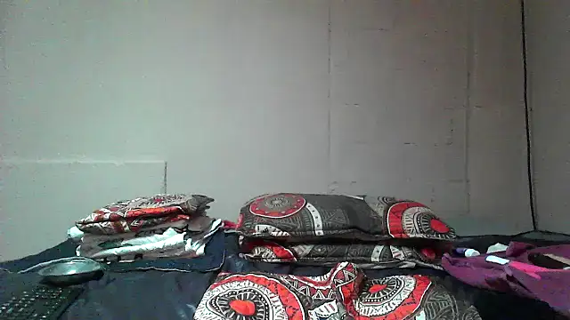 Snapshot of boobynatz chatting on 09/27/25, 02:07 boobynatz online show from 09/27/25, 02:07