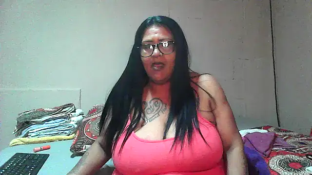 Snapshot of boobynatz chatting on 09/26/25, 08:43 boobynatz online show from 09/26/25, 08:43