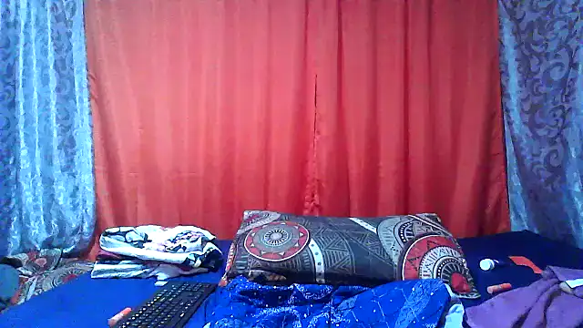 Snapshot of boobynatz chatting on 09/23/25, 12:01 boobynatz online show from 09/23/25, 12:01