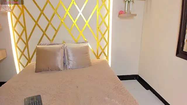 maryevans  online show from 01/17/26, 12:42