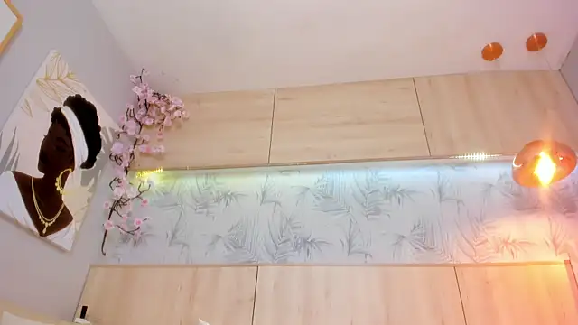 maryevans  online show from 11/04/25, 01:04