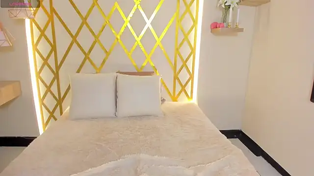 maryevans  online show from 02/11/26, 12:27