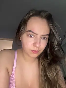 eleonoree online show from 12/18/25, 09:18