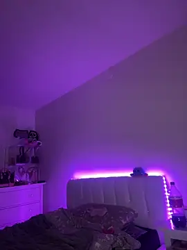 Snapshot of eleonoree chatting on 02/11/26, 11:04 eleonoree online show from 02/11/26, 11:04