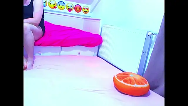 evehotty online show from 03/22/26, 08:10