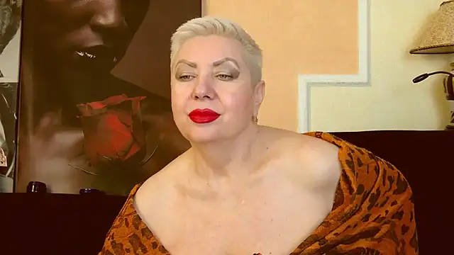Snapshot of LadyPosh chatting on 03/15/25, 04:35 LadyPosh online show from 03/15/25, 04:35