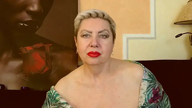 Snapshot of LadyPosh chatting on 03/06/25, 09:53 LadyPosh online show from 03/06/25, 09:53