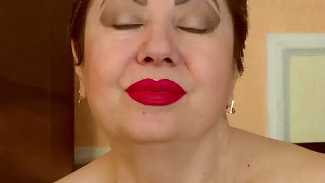 LadyPosh online show from 04/15/26, 07:58