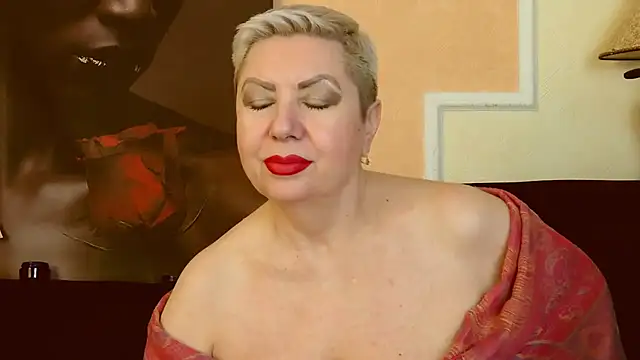 Snapshot of LadyPosh chatting on 02/20/25, 04:28 LadyPosh online show from 02/20/25, 04:28
