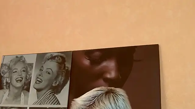 Snapshot of LadyPosh chatting on 02/18/26, 09:11 LadyPosh online show from 02/18/26, 09:11