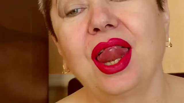 Snapshot of LadyPosh chatting on 02/11/26, 08:25 LadyPosh online show from 02/11/26, 08:25