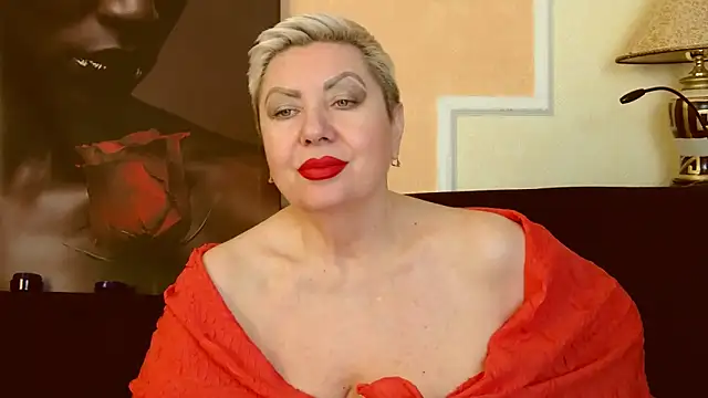 Snapshot of LadyPosh chatting on 02/26/25, 04:30 LadyPosh online show from 02/26/25, 04:30