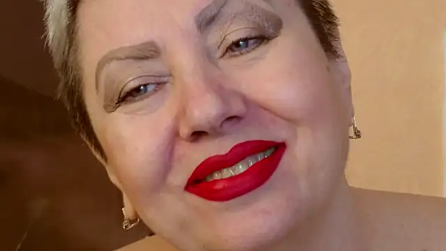 LadyPosh online show from 11/18/25, 11:15