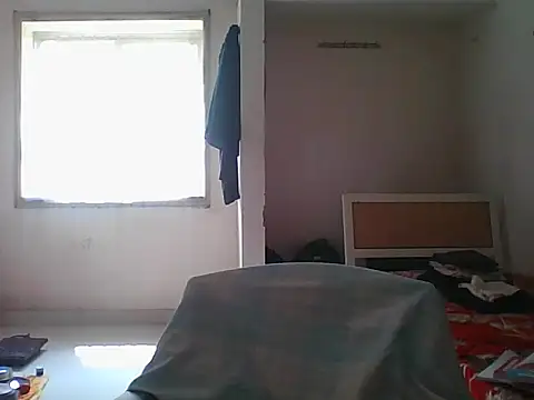 hrnybh2002 online show from 04/19/26, 08:37